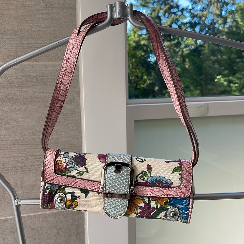 the cutest tiniest vintage Guess purse